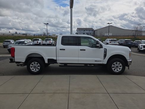 Used 2024 Ford F250 XLT image 6