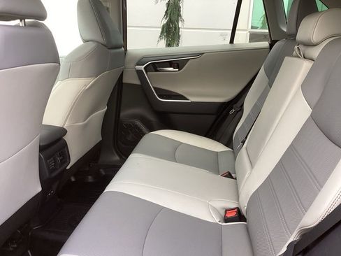 Used 2025 Toyota RAV4 Limited w/ Advanced Technology Package AWD/4WD image 5