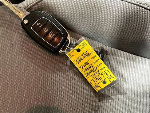 Used 2021 Hyundai Tucson SE image 11