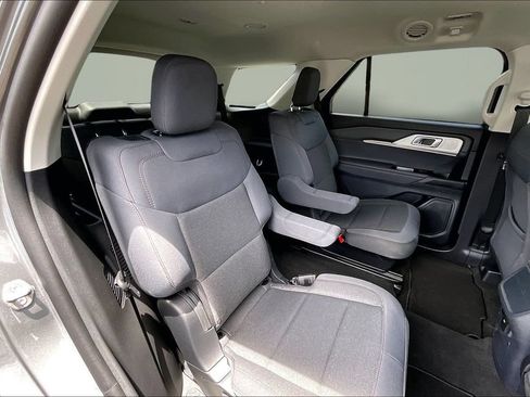 Used 2026 Ford Explorer Active RWD image 26