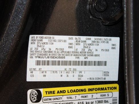 Certified 2025 Ford Expedition Active image 26