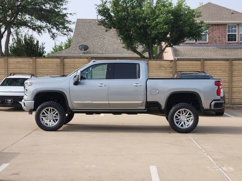 Used 2024 Chevrolet Silverado 2500 High Country w/ Technology Package AWD/4WD image 13