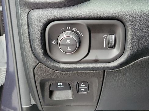 Used 2021 RAM 1500 Big Horn AWD/4WD image 31