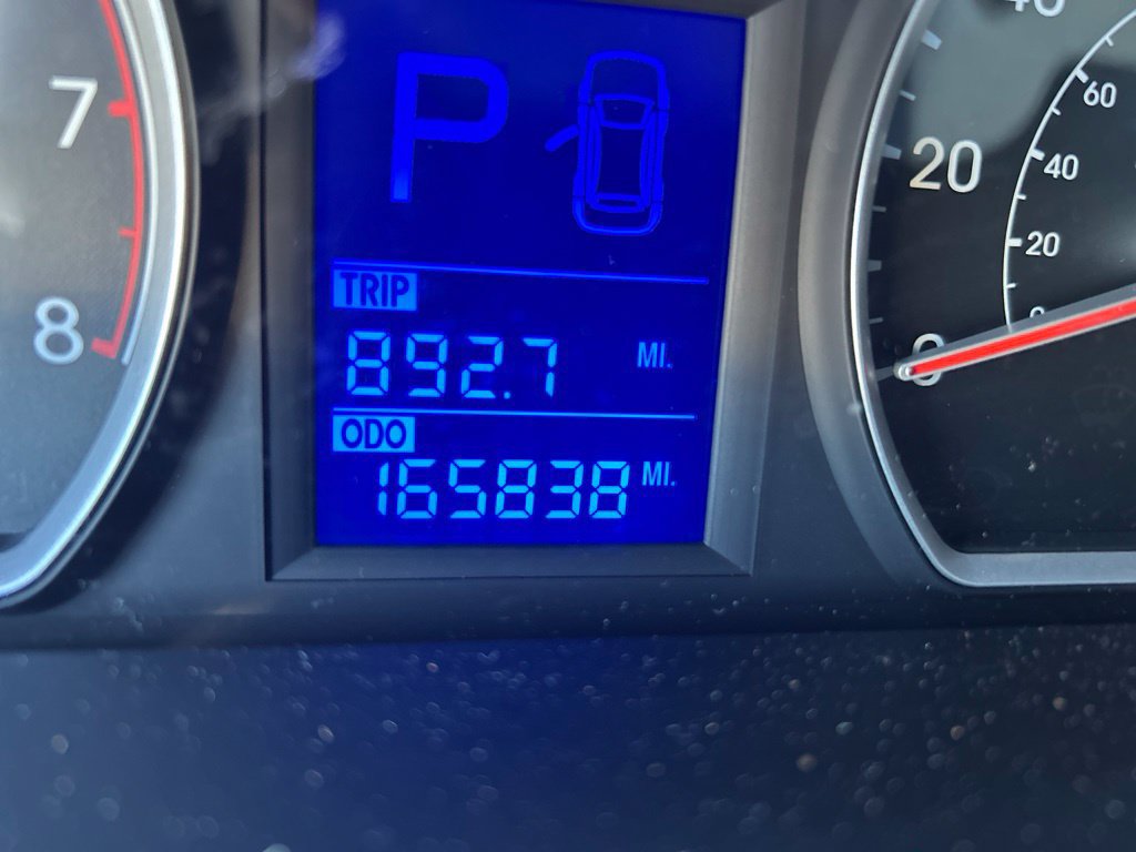 Used 2012 Hyundai Elantra GLS FWD image 12