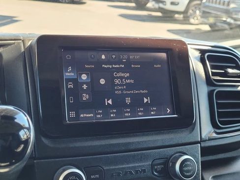 Used 2025 RAM ProMaster 2500 w/ Convenience Group FWD image 9