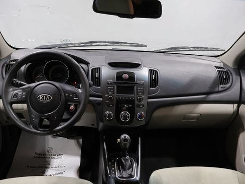 Used 2013 Kia Forte EX w/ Premium Pkg FWD image 3