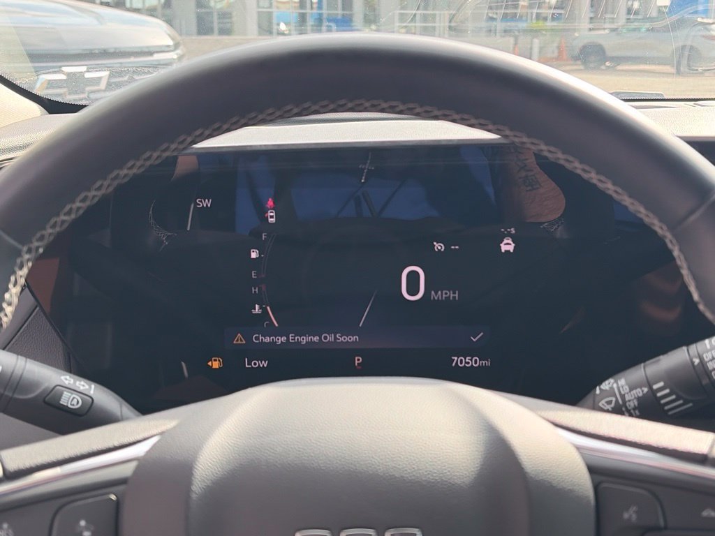 Used 2025 Buick Encore GX Avenir w/ Avenir Technology Package FWD image 7