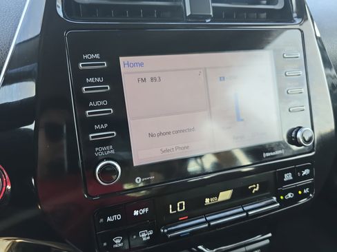 Used 2022 Toyota Prius FWD image 20