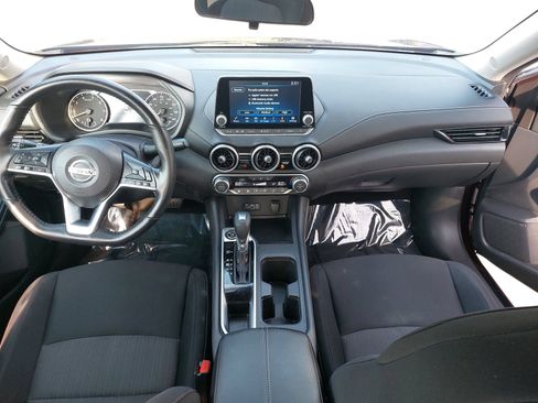 Used 2022 Nissan Sentra SV w/ All-Weather Package FWD image 9