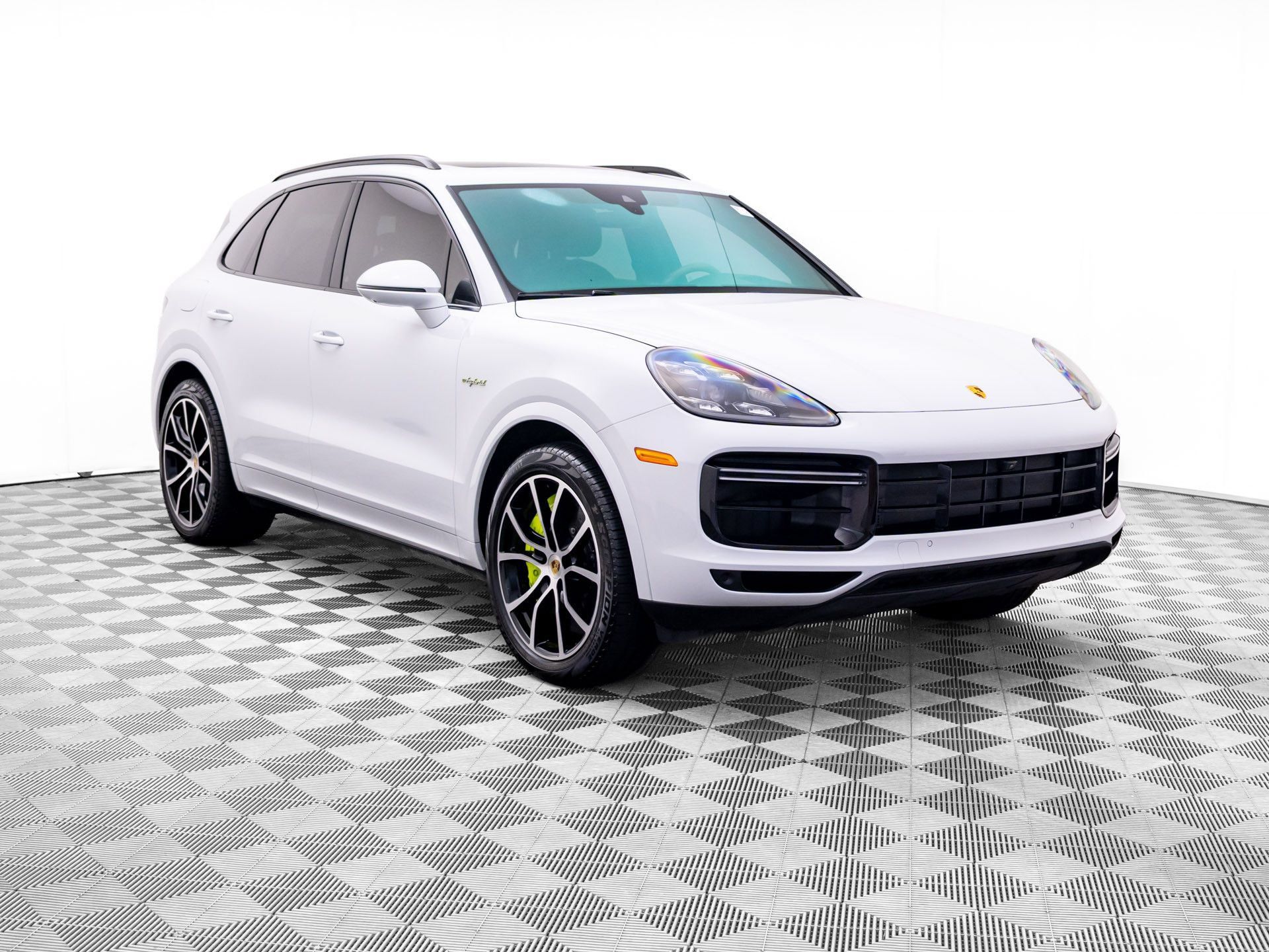 Used 2023 Porsche Cayenne Turbo S w/ Premium Package Plus AWD/4WD image 7