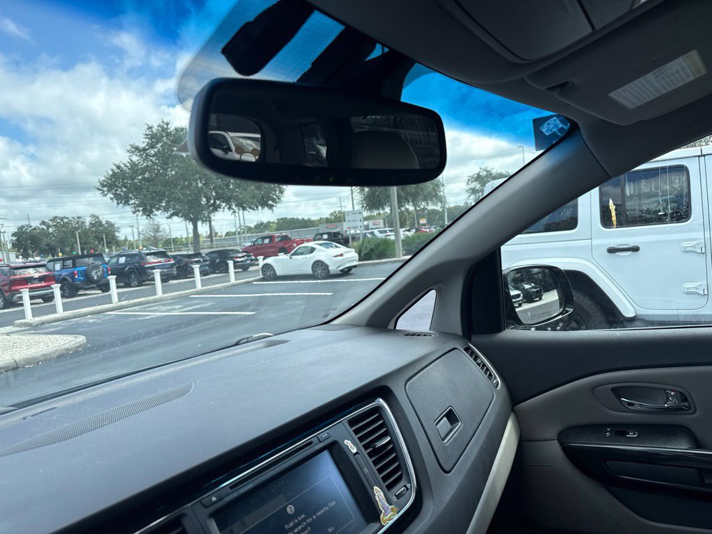 Used 2016 Kia Sedona SX FWD image 12