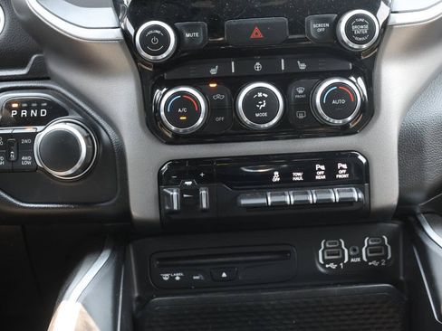 Used 2019 RAM 1500 Big Horn AWD/4WD image 21