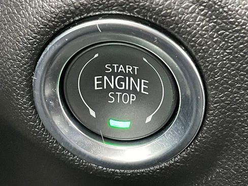 Used 2025 Chevrolet Silverado 2500 Custom w/ Custom Value Package image 34