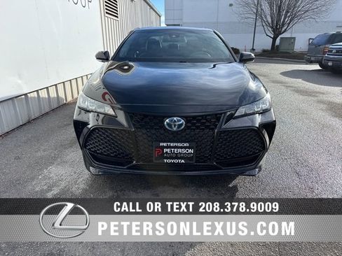 Used 2022 Toyota Avalon XSE image 8