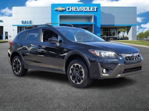 Used 2023 Subaru Crosstrek 2.0i Premium image 1