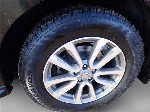 Used 2015 Nissan Pathfinder S image 7