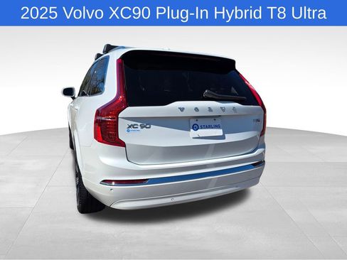 Used 2025 Volvo XC90 T8 Ultra w/ Protection Package image 7
