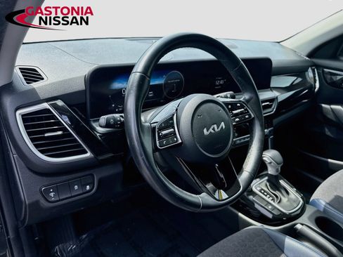 Used 2024 Kia Seltos S FWD image 11