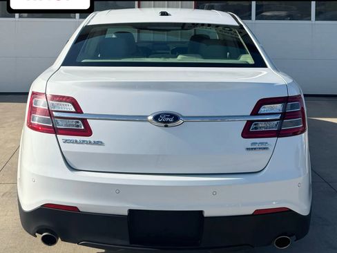 Used 2016 Ford Taurus SEL image 22
