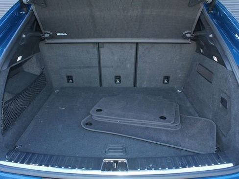 Certified 2025 Porsche Cayenne Coupe image 12