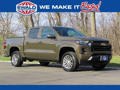 Used 2023 Chevrolet Colorado LT w/ LT Convenience Package II AWD/4WD image 1
