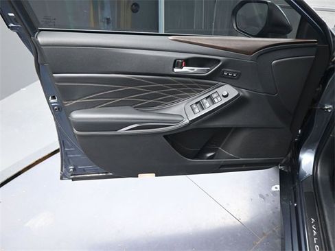 Used 2021 Toyota Avalon Limited w/ Advanced Safety Package image 17