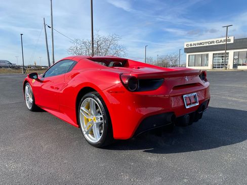 Used 2018 Ferrari 488 Spider image 14