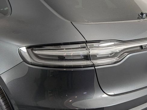 New 2026 Porsche Macan image 17