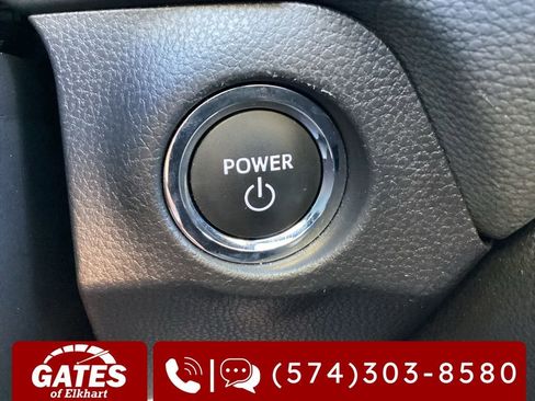 Used 2025 Toyota RAV4 XLE image 19