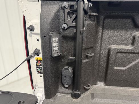 Used 2025 Chevrolet Silverado 3500 High Country w/ High Country Premium Package image 37