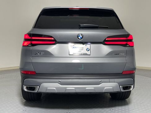 Used 2026 BMW X5 sDrive40i w/ Executive Package RWD image 10