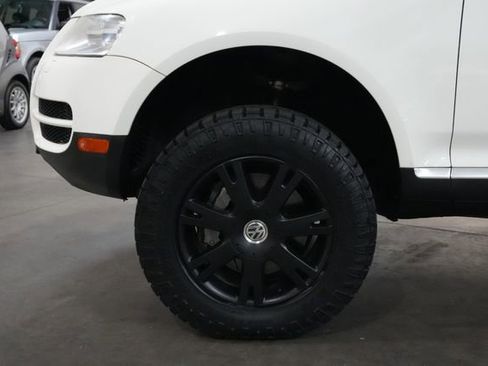 Used 2006 Volkswagen Touareg V10 TDI AWD/4WD image 16