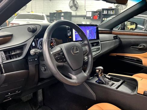 Used 2023 Lexus ES 300h w/ Premium Package FWD image 18