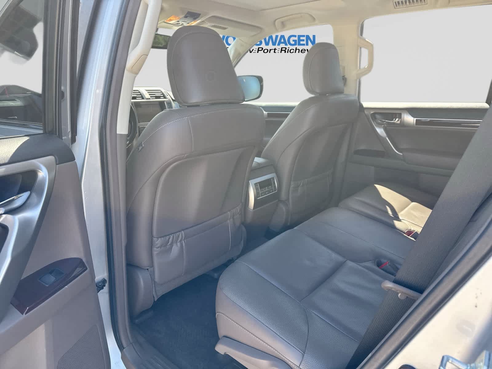 Used 2016 Lexus GX 460 w/ Premium Package AWD/4WD image 24