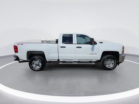 Used 2019 Chevrolet Silverado 2500 W/T AWD/4WD image 2