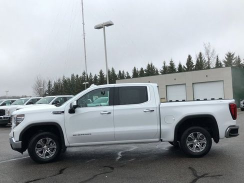 Used 2025 GMC Sierra 1500 SLT image 24