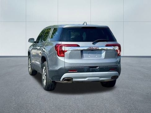 Used 2023 GMC Acadia SLE image 13