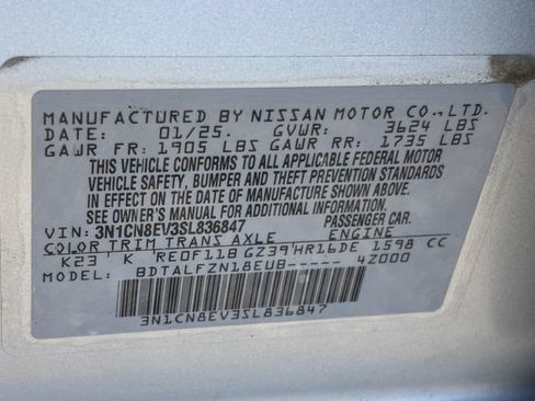 Used 2025 Nissan Versa SV FWD image 32