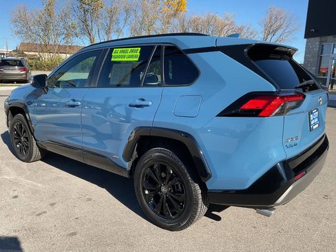 Used 2022 Toyota RAV4 SE w/ Convenience Package image 4