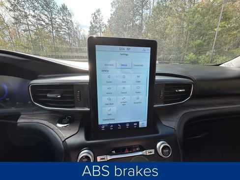 Used 2020 Ford Explorer Platinum w/ Premium Technology Package image 41