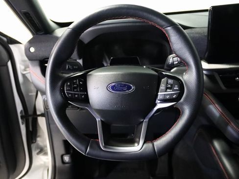 Used 2025 Ford Explorer ST-Line w/ Premium Package image 37