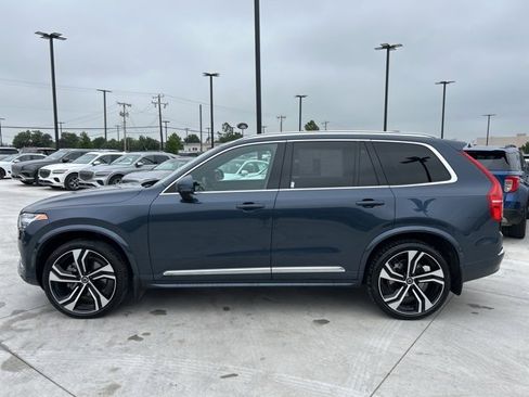 Used 2024 Volvo XC90 B6 Ultimate w/ Lounge Package image 9