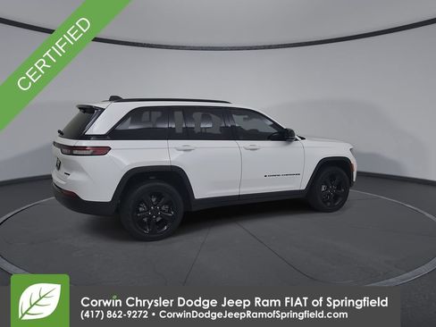 Used 2024 Jeep Grand Cherokee Limited w/ Luxury Tech Group II AWD/4WD image 14