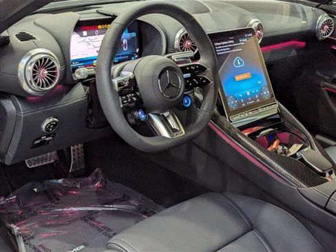 New 2025 Mercedes-Benz SL 63 AMG 4MATIC image 3