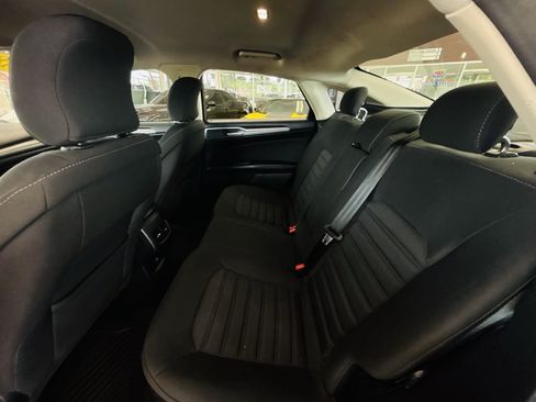 Used 2018 Ford Fusion SE w/ Fusion SE Technology Package FWD image 30