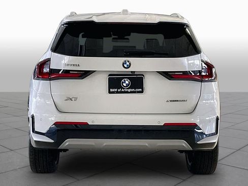 Used 2023 BMW X1 xDrive28i w/ Convenience Package AWD/4WD image 4
