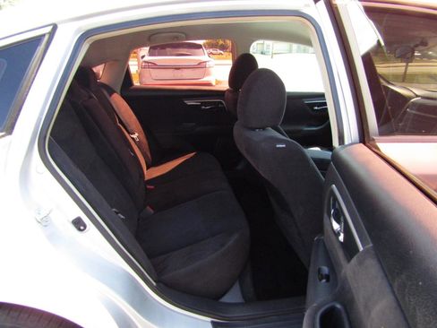 Used 2013 Nissan Altima 2.5 S FWD image 23