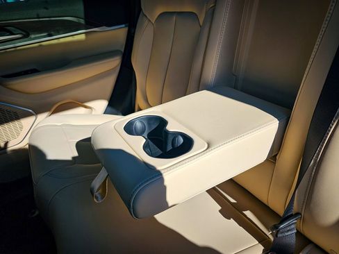 New 2026 Jeep Grand Cherokee Limited AWD/4WD image 34