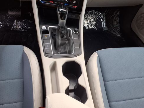 New 2025 Volkswagen Jetta SE image 12