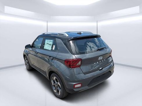 New 2025 Hyundai Venue Limited FWD image 5